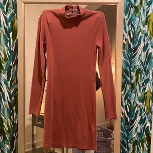 Abercrombie mauve fitted mock neck dress, Small!